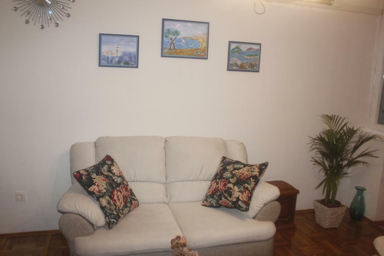 Apartman Jadranka Njivice Exterior foto
